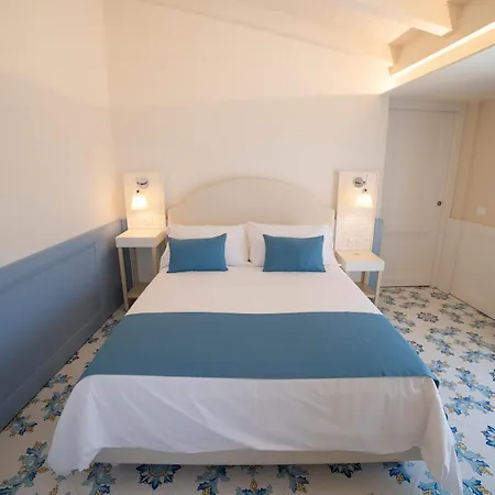 Apartament Adesi 15 - De Charme *