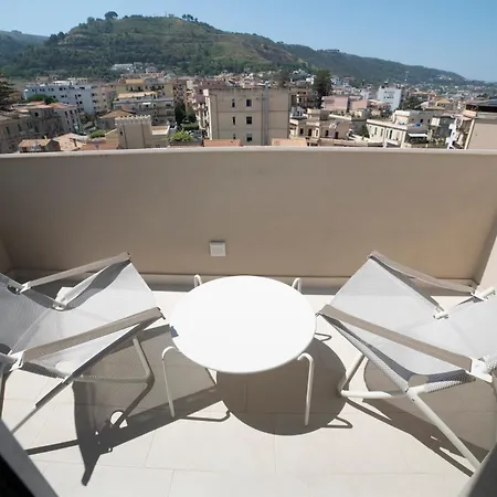 Apartament Adesi 15 - De Charme *