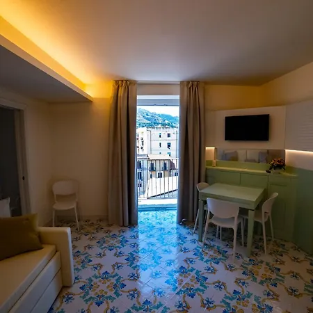 Apartament Adesi 15 - De Charme *