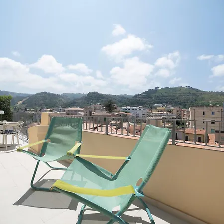 Apartament Adesi 15 - De Charme *