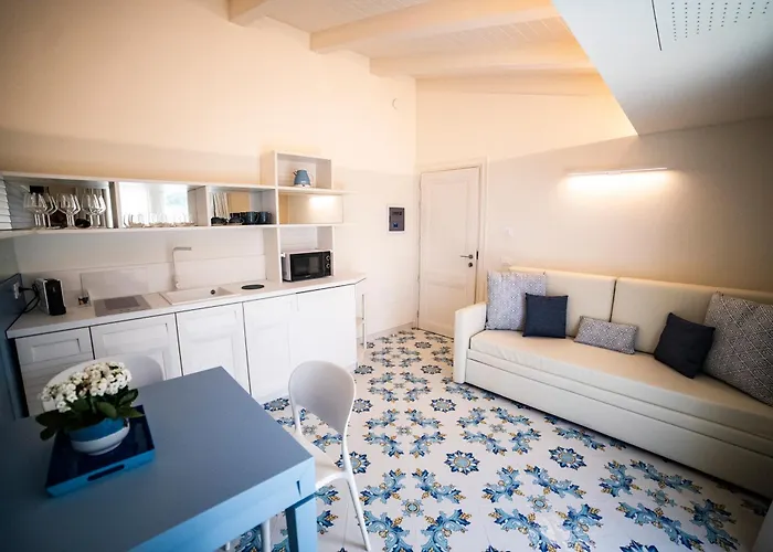 Adesi 15 - De Charme Тропея