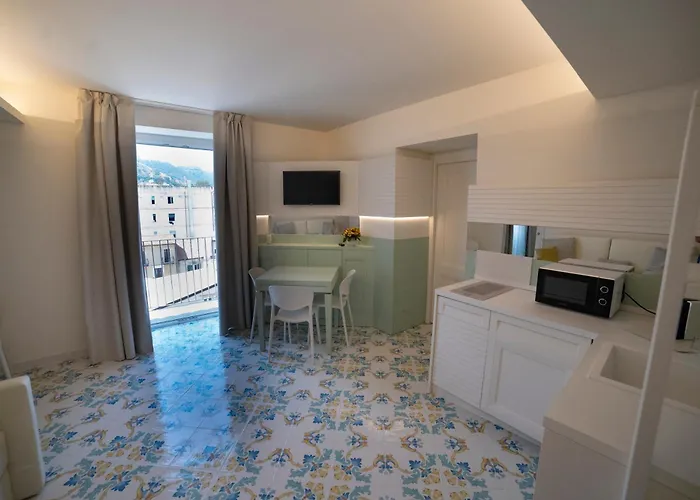 Adesi 15 - De Charme Апартаменты Тропея